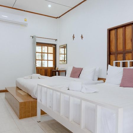 Baanboonpetch Resort Ban Phlong Takhe Esterno foto